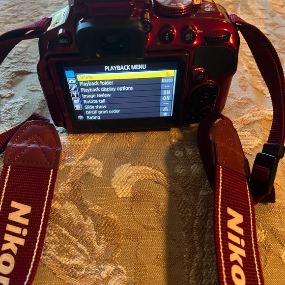 Nikon Red Camera W/ AF-S Nikkor 10-55MM 1:3.5-5.6GII, 70-300MM & MANY EXTRAS!!!! - Picture 9 of 16